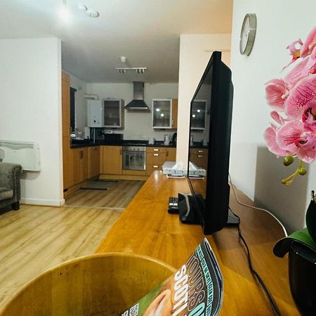 Fabulous 1Bed 1Bath Ground Floor Shared Accommodation ,Only Double Room Edinburg Exteriör bild