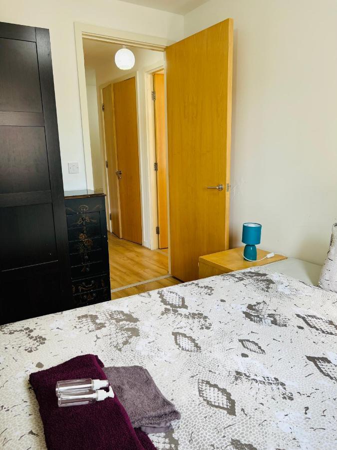 Fabulous 1Bed 1Bath Ground Floor Shared Accommodation ,Only Double Room Edinburg Exteriör bild