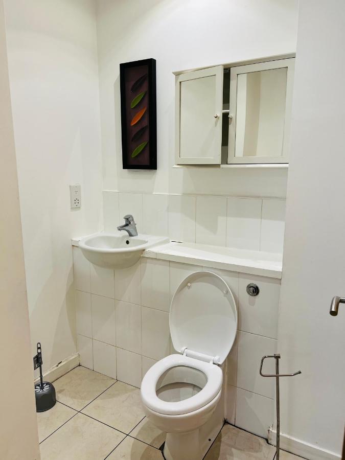 Fabulous 1Bed 1Bath Ground Floor Shared Accommodation ,Only Double Room Edinburg Exteriör bild