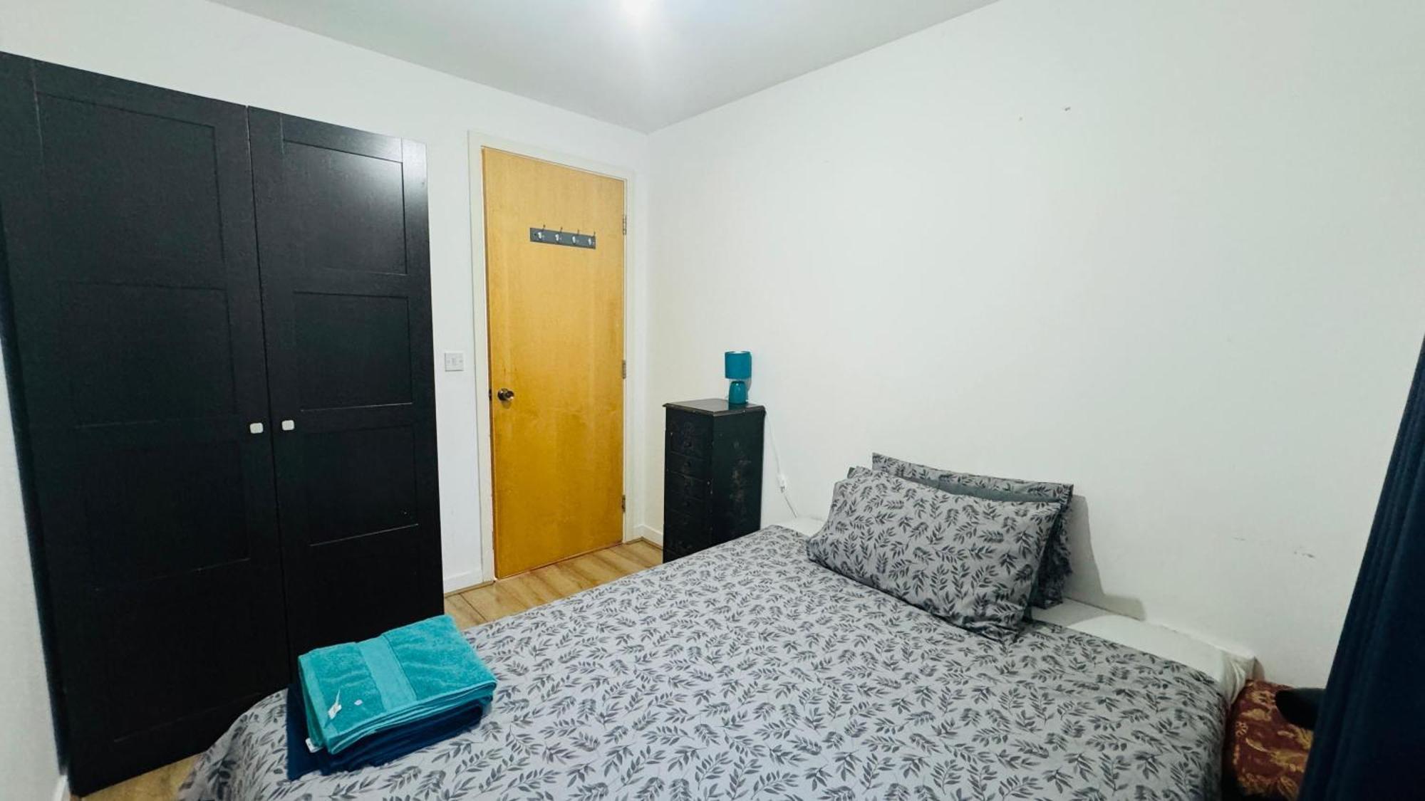 Fabulous 1Bed 1Bath Ground Floor Shared Accommodation ,Only Double Room Edinburg Exteriör bild